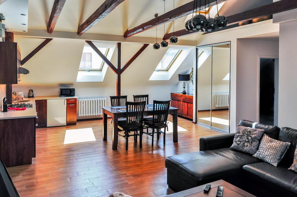 Numer 6 Apartment